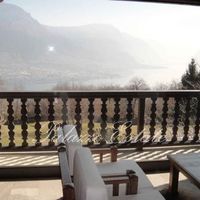 Villa in the mountains, by the lake in Italy, Como, 1000 sq.m.
