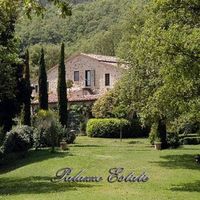 Villa in the village in Italy, Siena, 558 sq.m.