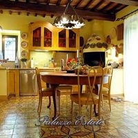 Villa in the village in Italy, Siena, 558 sq.m.