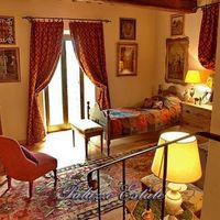 Villa in the village in Italy, Siena, 558 sq.m.