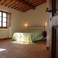Apartment in the village in Italy, Arezzo, 115 sq.m.