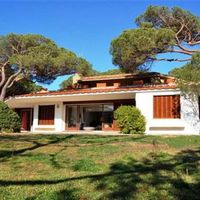 Villa at the seaside in Italy, Grosseto, 800 sq.m.