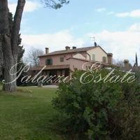 House in the village in Italy, Pisa, 400 sq.m.