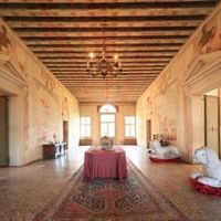 Элитная недвижимость в деревне, у моря в Италии, Венеция, 3534 кв.м.