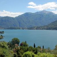 Villa by the lake in Italy, Como, 300 sq.m.