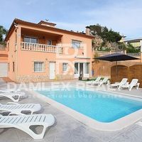 Дом в Испании, Каталония, Жирона, 250 кв.м.