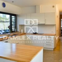Villa in Spain, Catalunya, Barcelona, 323 sq.m.