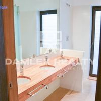 Villa in Spain, Catalunya, Barcelona, 323 sq.m.