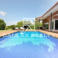 Дом в Испании, Каталония, Жирона, 385 кв.м.