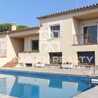 Дом в Испании, Каталония, Жирона, 450 кв.м.