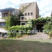 Дом в Испании, Каталония, Жирона, 1000 кв.м.