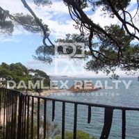 Дом в Испании, Каталония, Жирона, 1000 кв.м.