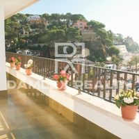 Penthouse in Spain, Catalunya, Girona, 360 sq.m.