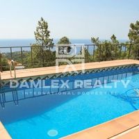 Дом в Испании, Каталония, Жирона, 300 кв.м.