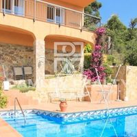 Дом в Испании, Каталония, Жирона, 300 кв.м.