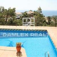 Дом в Испании, Каталония, Жирона, 300 кв.м.