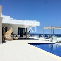 Villa in Spain, Catalunya, Girona, 485 sq.m.