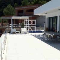 Villa in Spain, Catalunya, Girona, 485 sq.m.