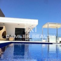 Villa in Spain, Catalunya, Girona, 485 sq.m.