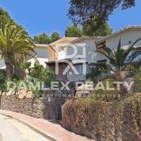 Villa in Spain, Catalunya, Girona, 340 sq.m.