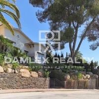 Villa in Spain, Catalunya, Girona, 340 sq.m.
