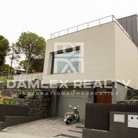 Вилла в Испании, Каталония, Жирона, 300 кв.м.