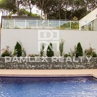 Вилла в Испании, Каталония, Жирона, 300 кв.м.