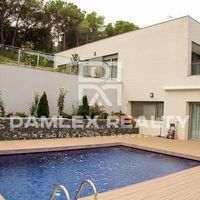 Вилла в Испании, Каталония, Жирона, 300 кв.м.