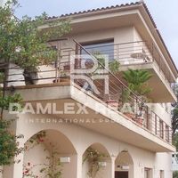 Дом в Испании, Каталония, Жирона, 330 кв.м.