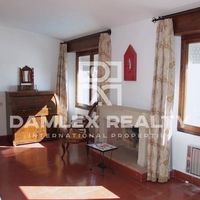 Villa in Spain, Catalunya, Girona, 900 sq.m.