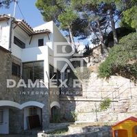 Villa in Spain, Catalunya, Girona, 900 sq.m.