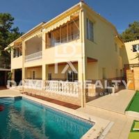 Дом в Испании, Каталония, Жирона, 200 кв.м.