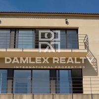 Villa in Spain, Catalunya, Girona, 320 sq.m.