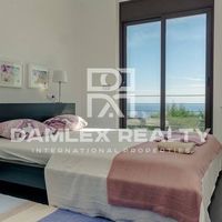 Villa in Spain, Catalunya, Girona, 320 sq.m.