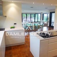 Villa in Spain, Catalunya, Girona, 490 sq.m.