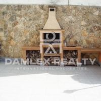 Villa in Spain, Catalunya, Girona, 320 sq.m.