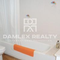 Villa in Spain, Catalunya, Girona, 320 sq.m.