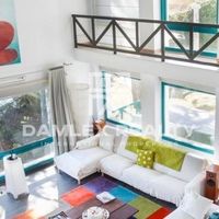 Villa in Spain, Catalunya, Girona, 250 sq.m.