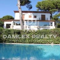 Villa in Spain, Catalunya, Girona