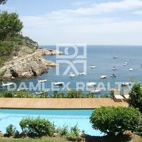 House in Spain, Catalunya, Girona, 571 sq.m.