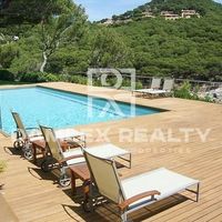House in Spain, Catalunya, Girona, 571 sq.m.