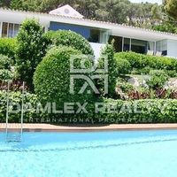 House in Spain, Catalunya, Girona, 571 sq.m.