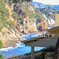 Дом в Испании, Каталония, Жирона, 475 кв.м.