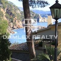 Дом в Испании, Каталония, Жирона, 475 кв.м.