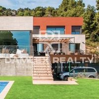 Дом в Испании, Каталония, Жирона, 340 кв.м.