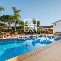 Villa in Spain, Catalunya, Girona, 256 sq.m.