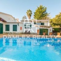 Villa in Spain, Catalunya, Girona, 256 sq.m.