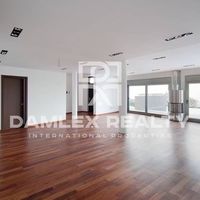 Villa in Spain, Catalunya, Girona, 610 sq.m.