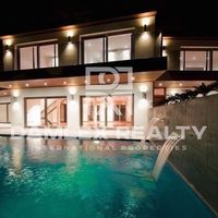 Villa in Spain, Catalunya, Girona, 610 sq.m.