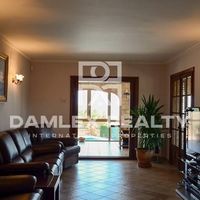 Villa in Spain, Catalunya, Girona, 607 sq.m.